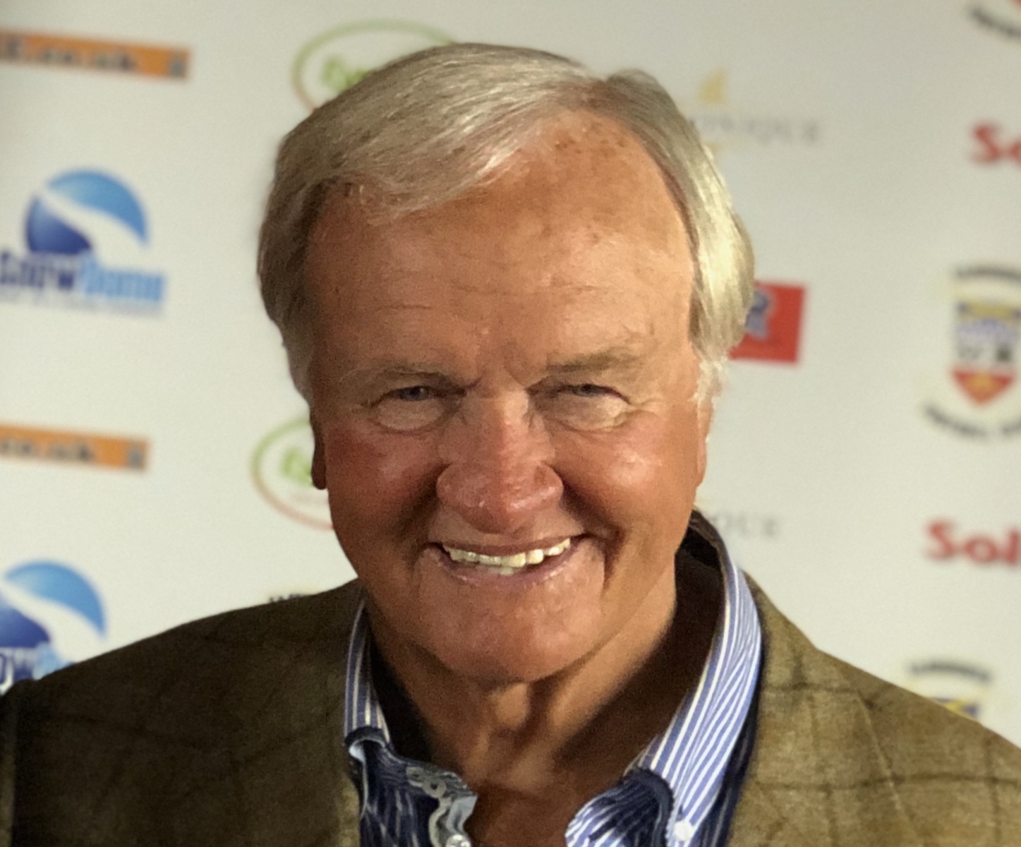 How tall is Ron Atkinson?